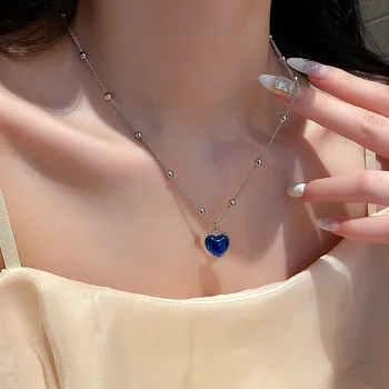 Azul Colar de Coração francesa de Metal Amor Clavícula Cadeia coreano Simples Feminino Curto Pendanklace Feminino Curto Pingente para as Mulheres